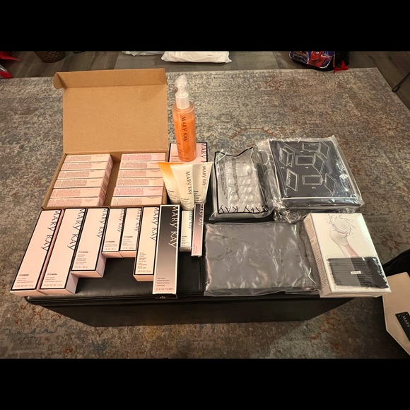 MARY KAY BEAUTY PRODUCTS. - Picture 1 of 13